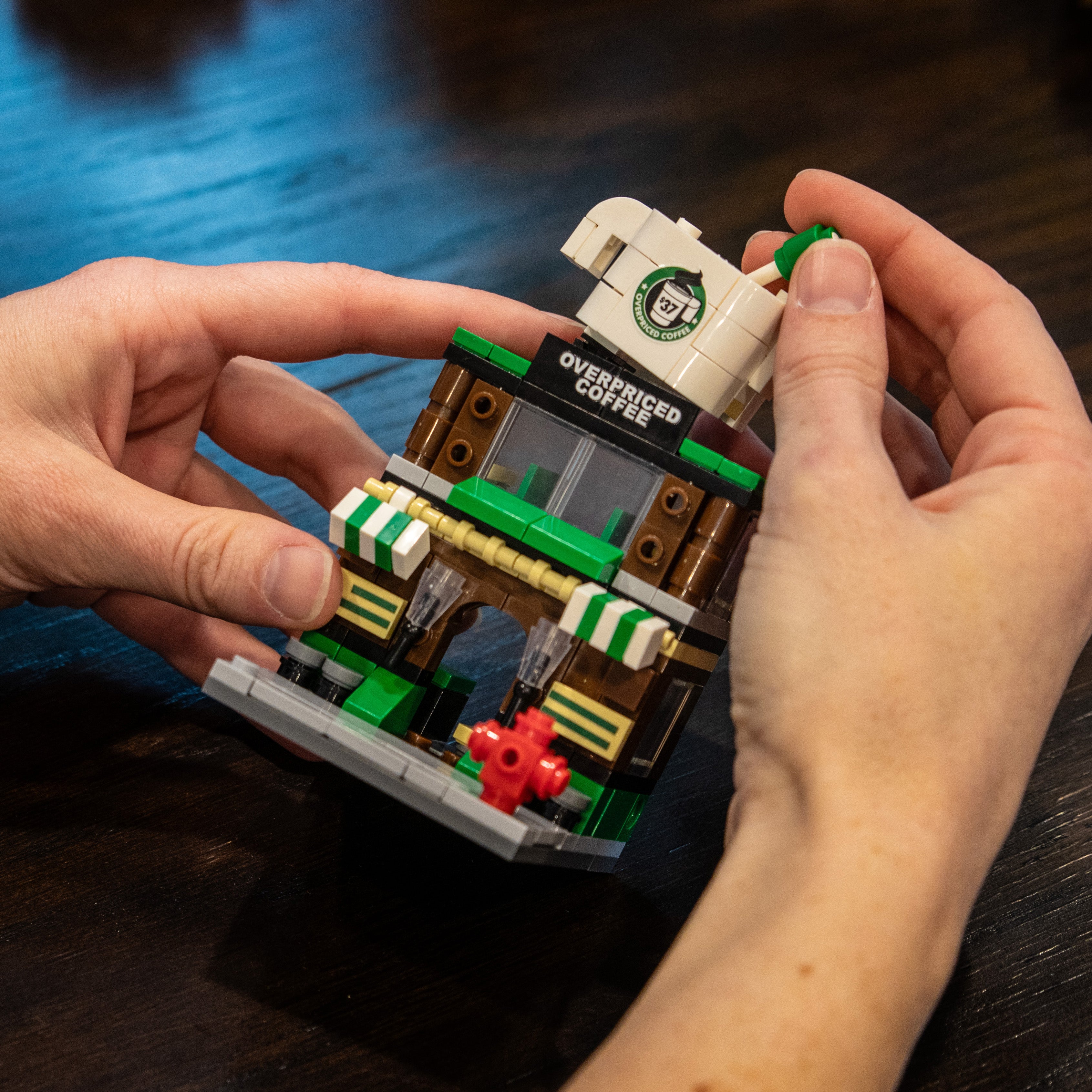 Mini City - Overpriced Coffee Shop Brick Set