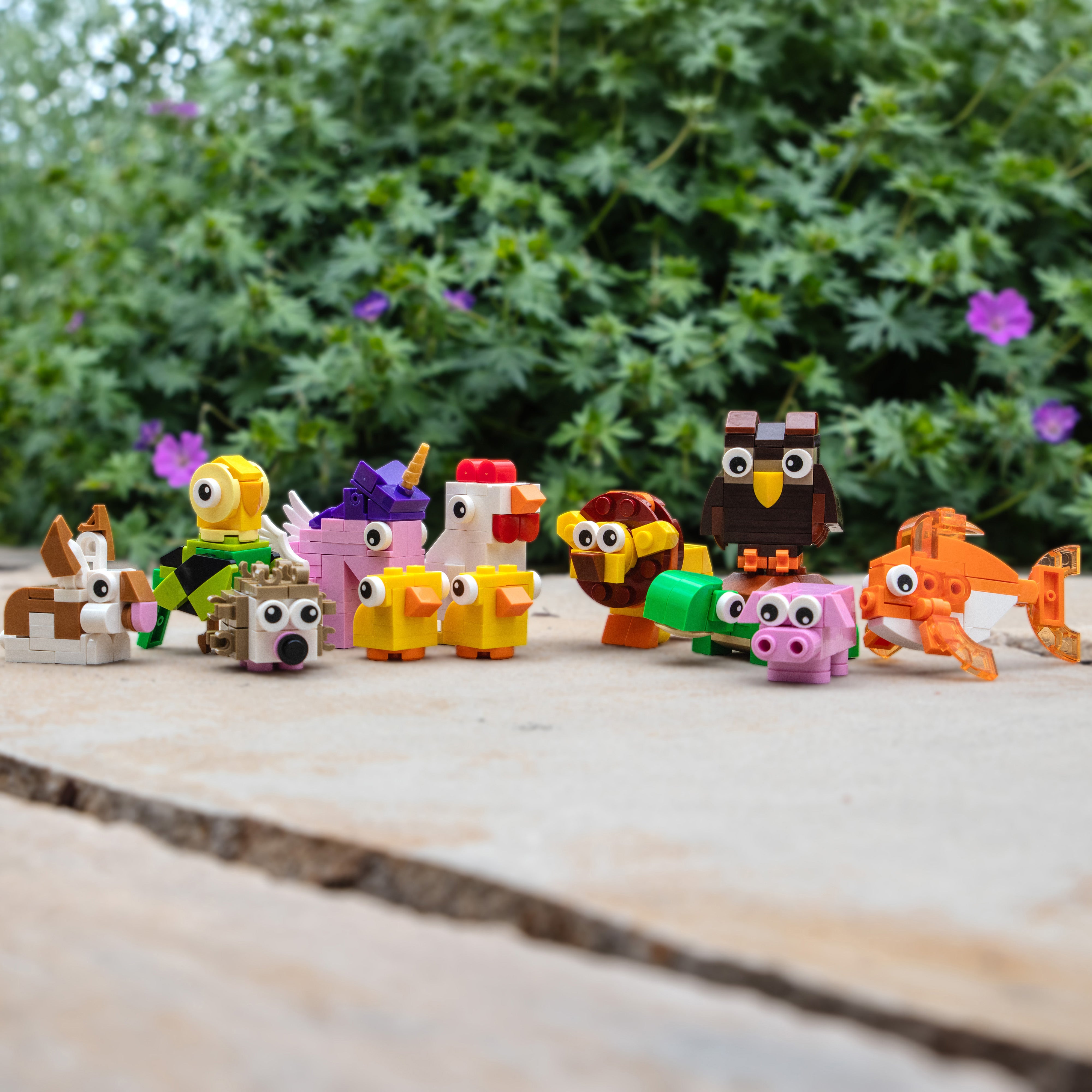 Mini Animal Building Packs (10 Animals) – Candy-Free Party Favors