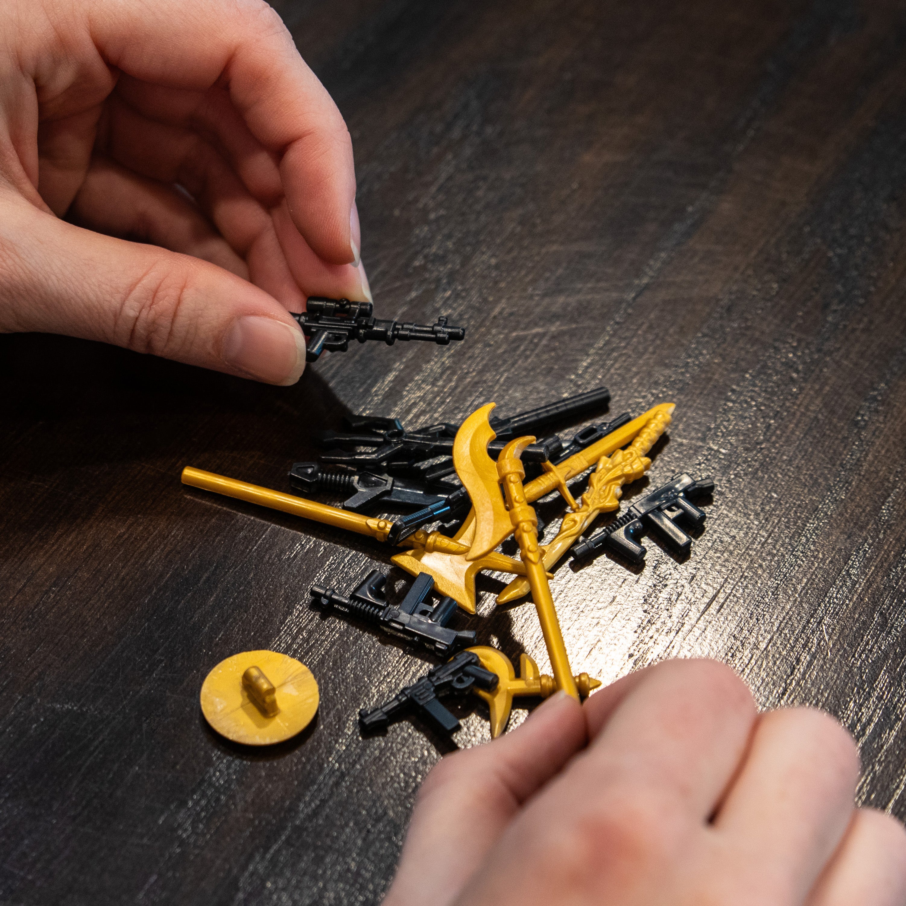 Minifigure Weapons GOLD MEGA Accessory Pack (90 Pieces)