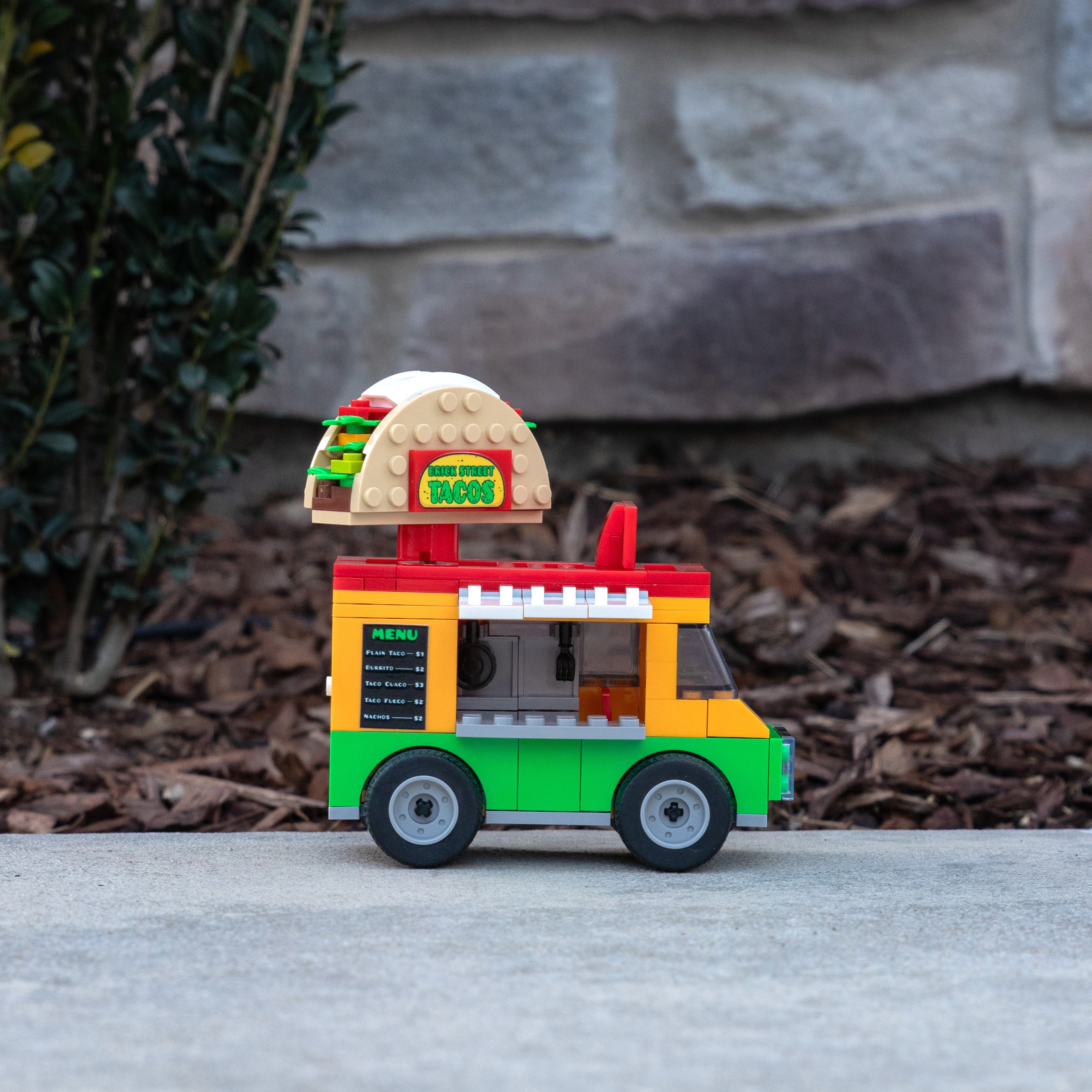 Brick Street Taco Truck Brick Set