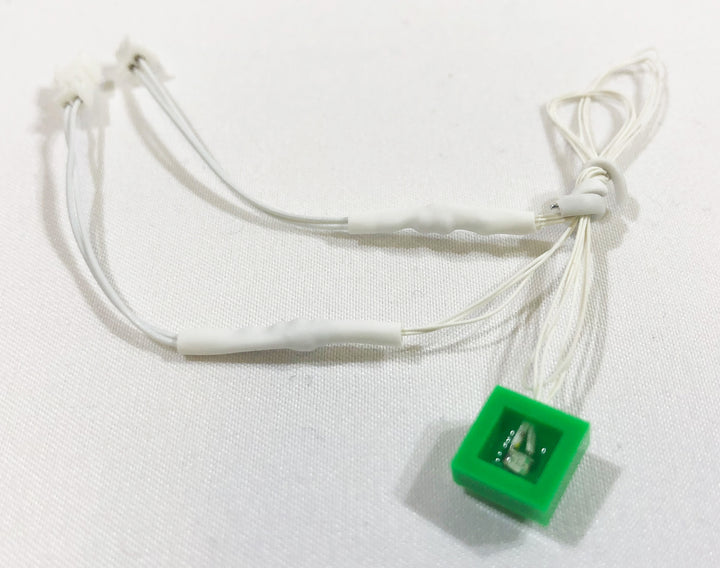 1x1-LED-Plate-Green-LIGHT-LINX-Create-Your-Own-LED-String-works-with-LEGO-bricks-by-Brick-Loot