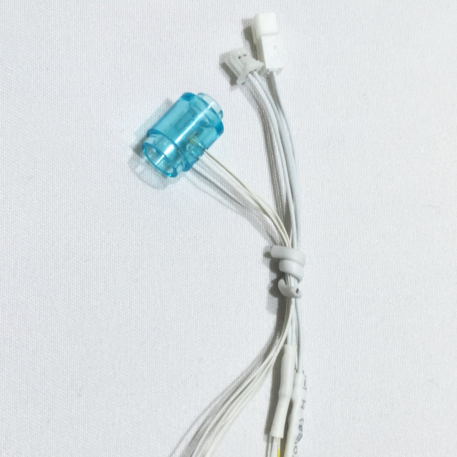 1x1-Blue-Translucent-Round-Brick-Barrel-LED-LIGHT-LINX-Create-Your-Own-LED-String-works-with-LEGO-bricks-by-Brick-Loot