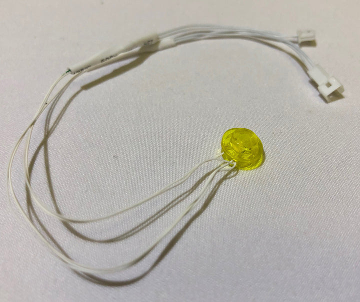 1x1-Yellow-Translucent-Round-Plate-LED-LIGHT-LINX-Create-Your-Own-LED-String-works-with-LEGO-bricks-by-Brick-Loot