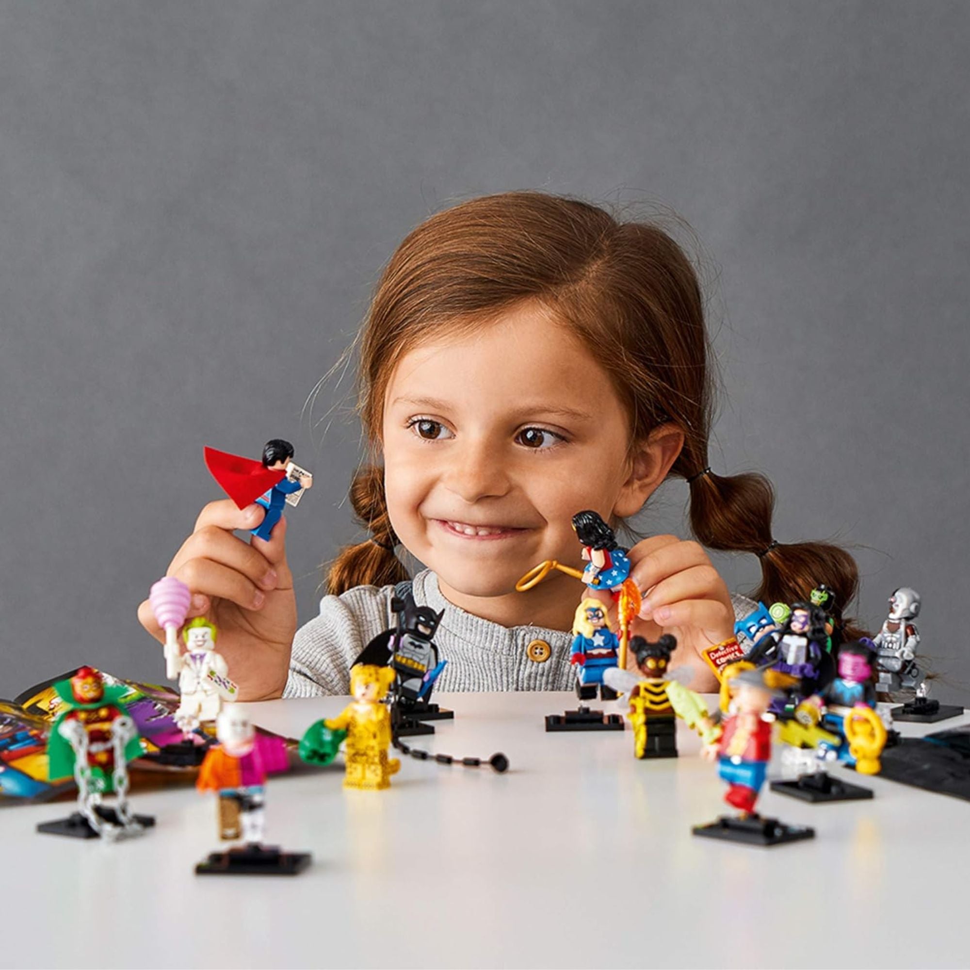LEGO Minifigures DC Super Heroes – Collectible Mystery Bag (1 of 16)