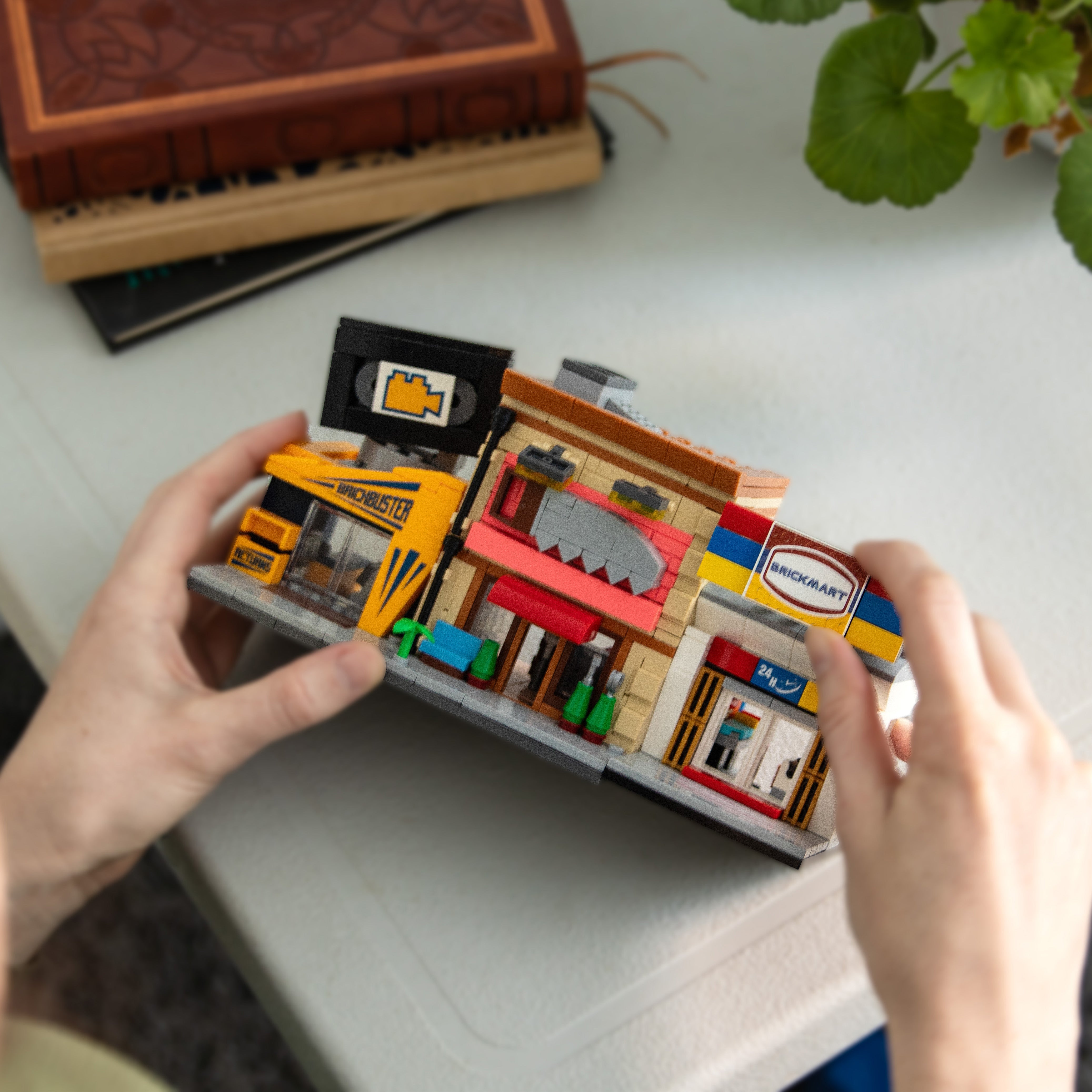 Mini City - Video Rental Store Brick Set