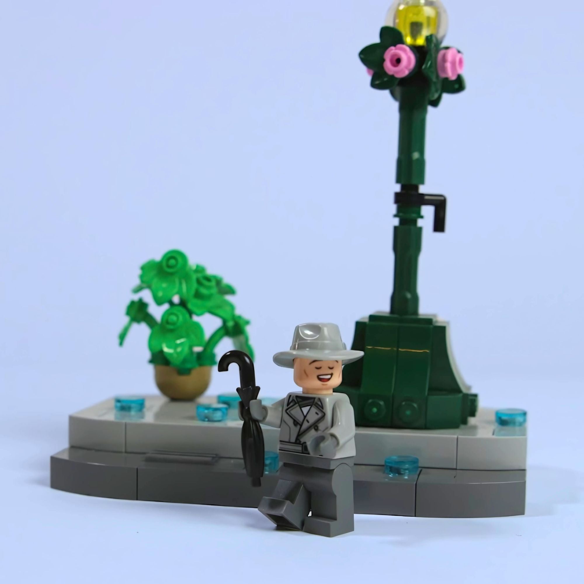 Singing in the Rain – Exclusive Limited Edition LEGO Brick Build with Minifigure