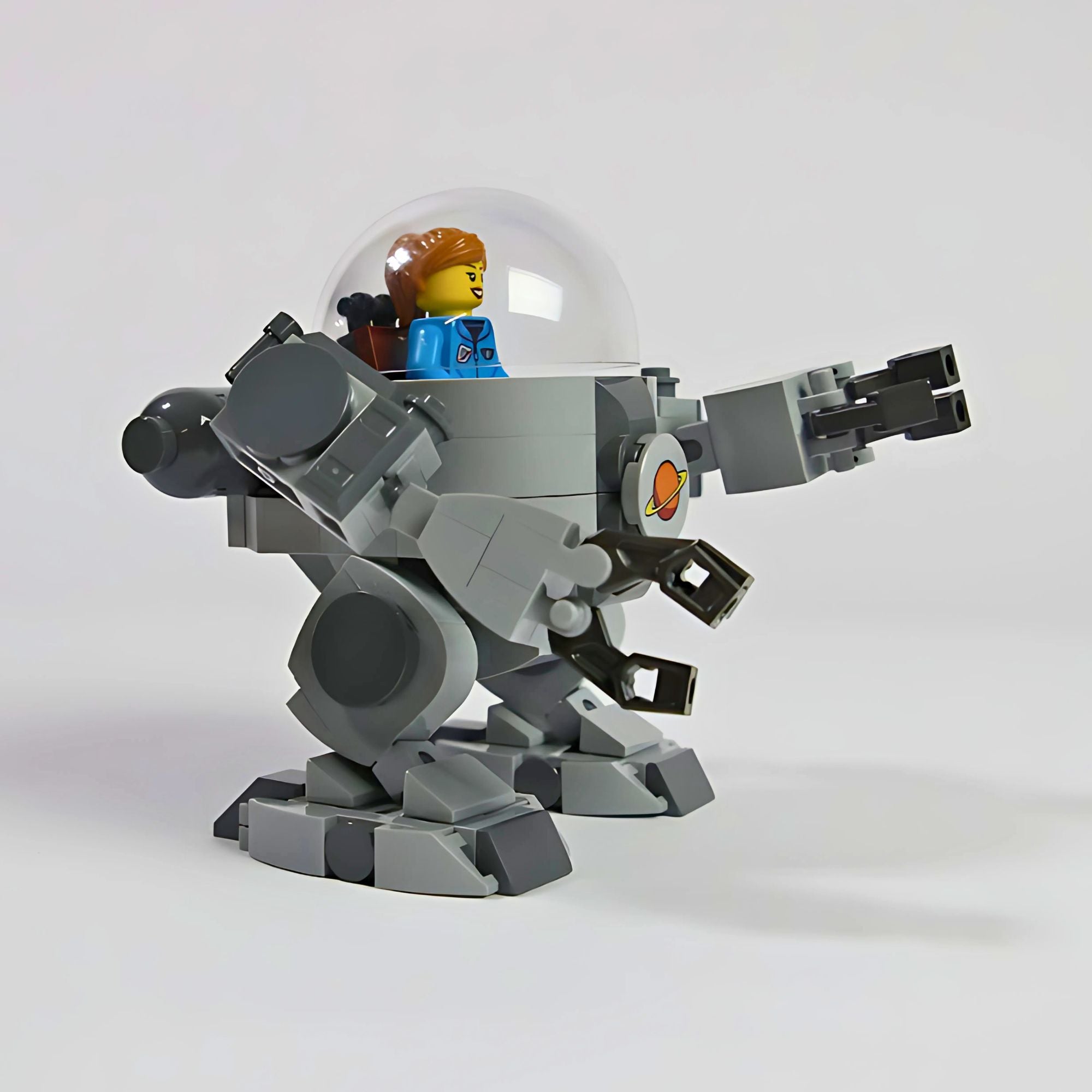Sukoshi Mech – Exclusive Limited Edition LEGO Brick Build