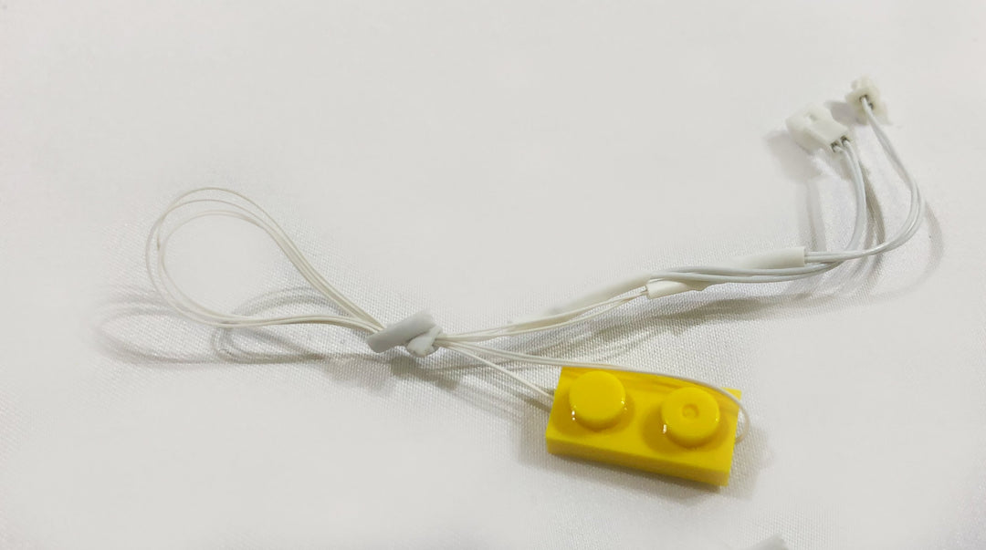 1x2-Yellow-Solid-Plate-LED-LIGHT-LINX-Create-Your-Own-LED-String-works-with-LEGO-bricks-by-Brick-Loot