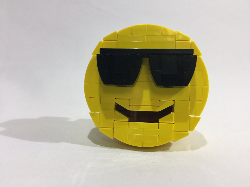 Brick-Loot-Exclusive-Build-Mr.-Cool-Brick-Moji-LEGO-Bricks-Emoji