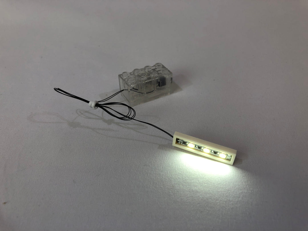 LED 1x4 Plate with Battery Brick