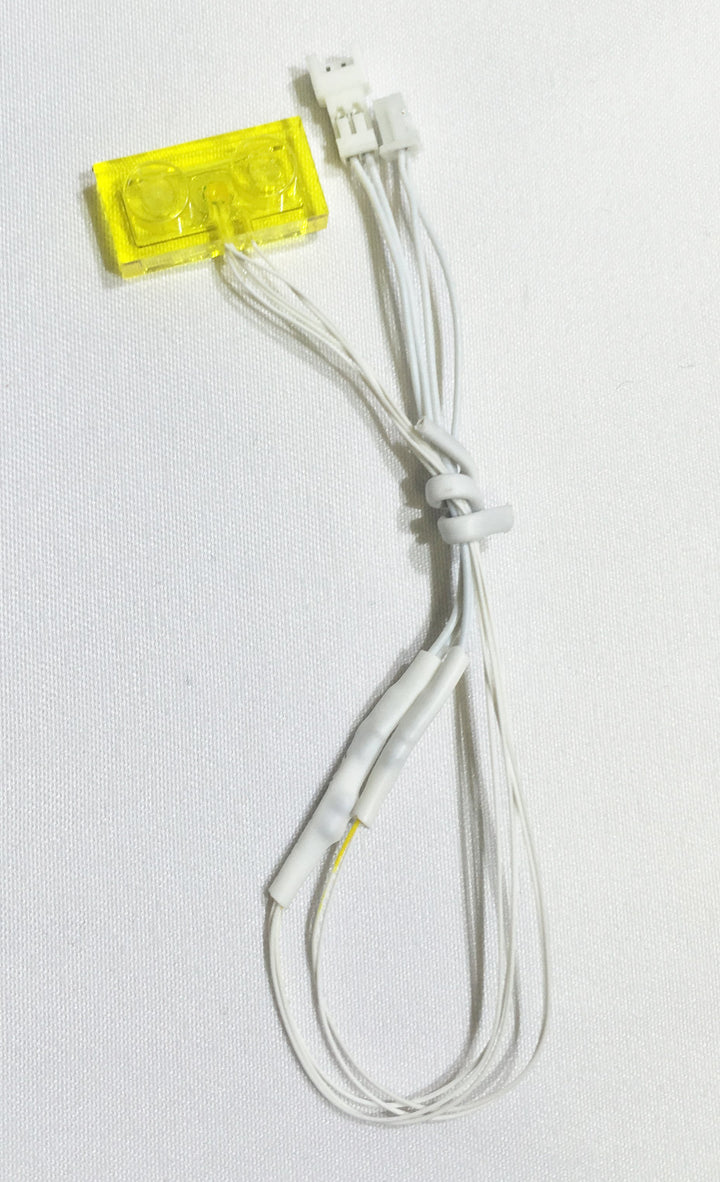 1x2-Yellow-Translucent-Plate-LED-LIGHT-LINX-Create-Your-Own-LED-String-works-with-LEGO-bricks-by-Brick-Loot