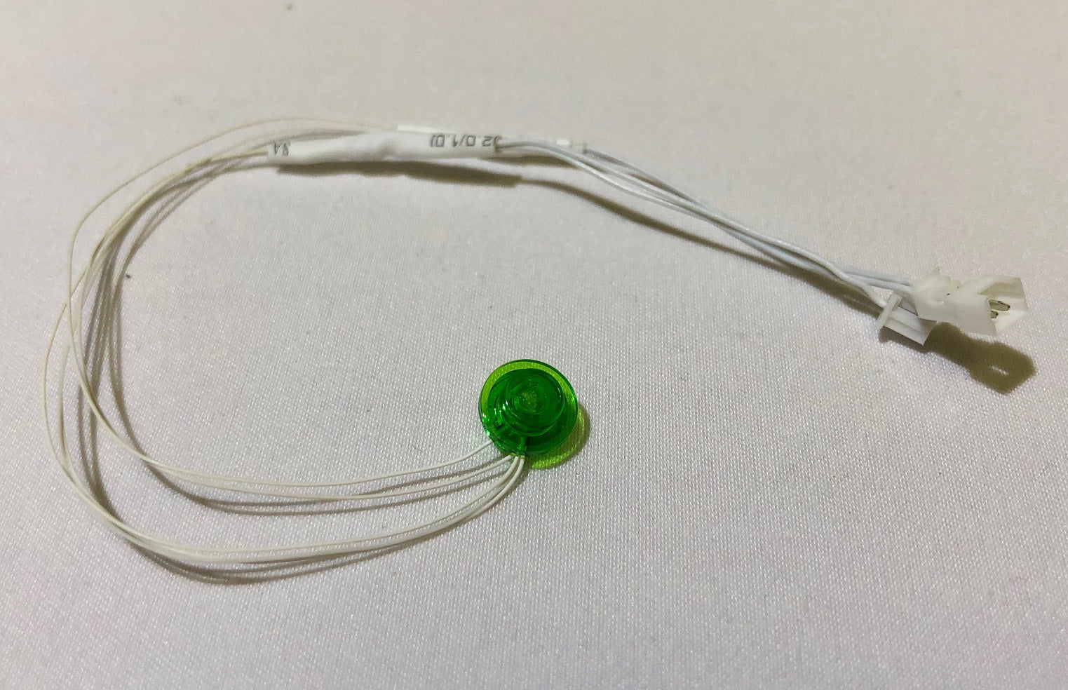 1x1-Green-Translucent-Round-Plate-LED-LIGHT-LINX-Create-Your-Own-LED-String-works-with-LEGO-bricks-by-Brick-Loot