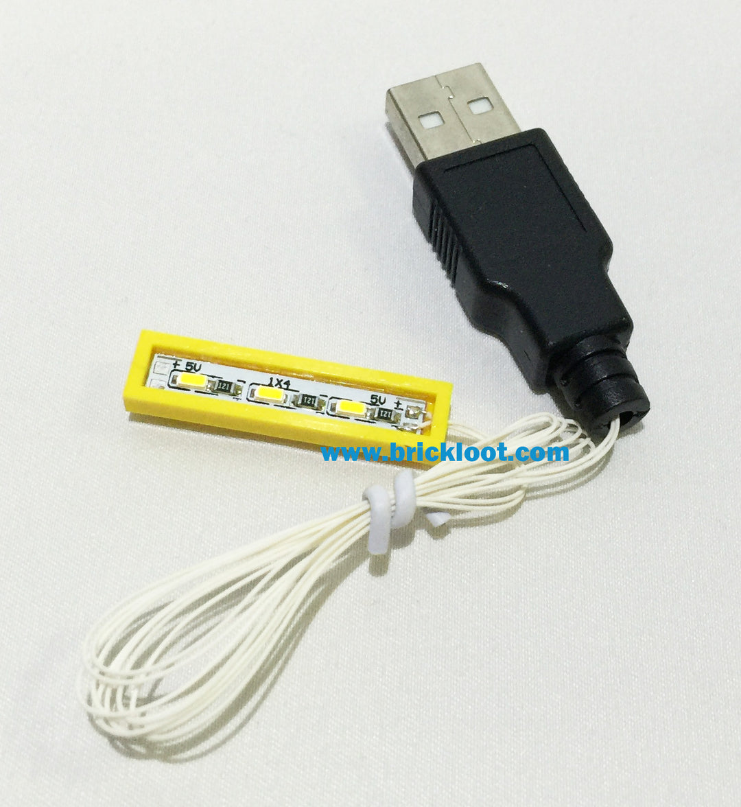 Brick Loot  Down Light for LEGO builds - Yellow 1x4/soft-white, yellowish- tint LED, powered through USB