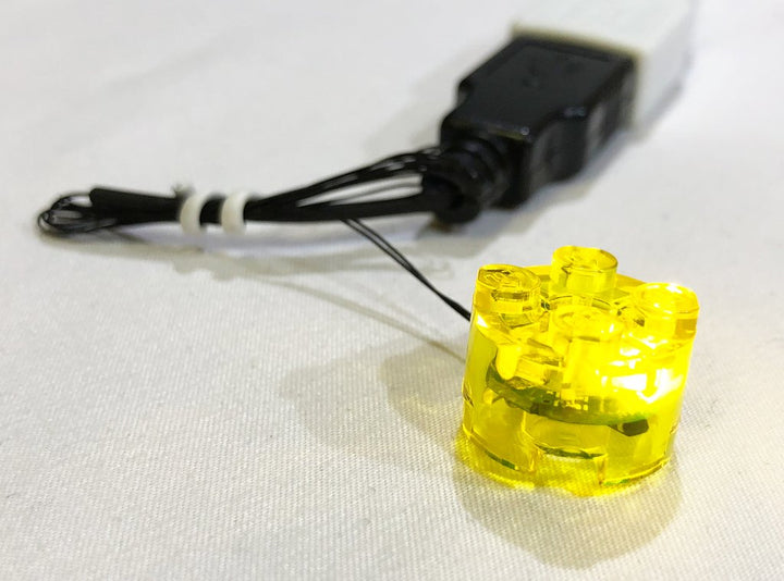 Brick-Loot-Exclusive-LED-Rotating-Round-2x2-Brick-Yellow-LEGO®-Compatible